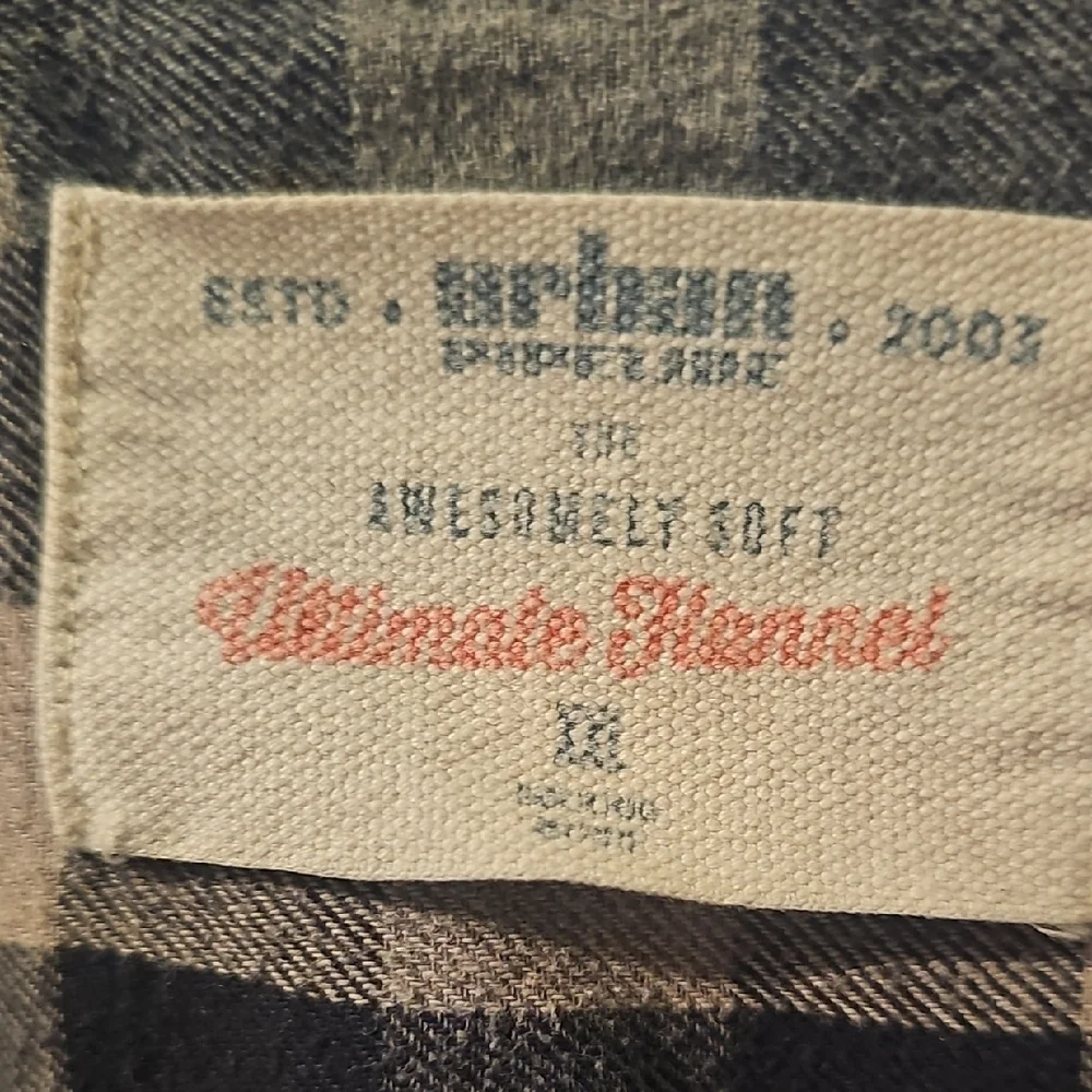 Urban Pipeline Black/Grey/Cream Button Up Flannel Size XXLarge